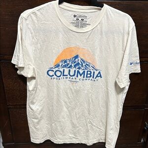 Columbia Men's Off-White Mountain Graphic Tee